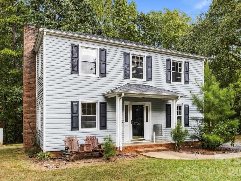 3724 Beulah Church Road, Matthews, NC 28104.  MLS# CAR4425416, YatesRealty ID 51147. 
