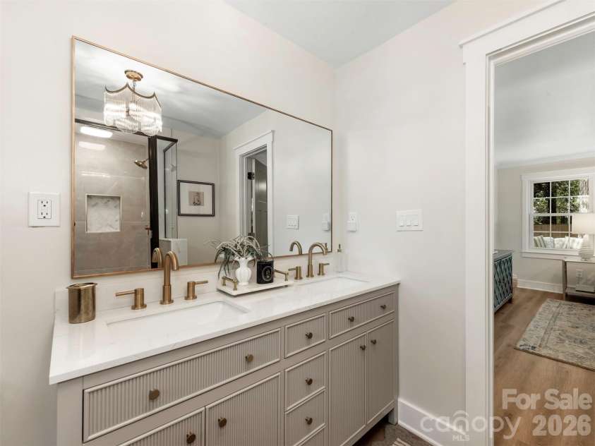 5524 Seacroft Road, Charlotte, NC 28210.  MLS# CAR4417148, YatesRealty ID 51149. 