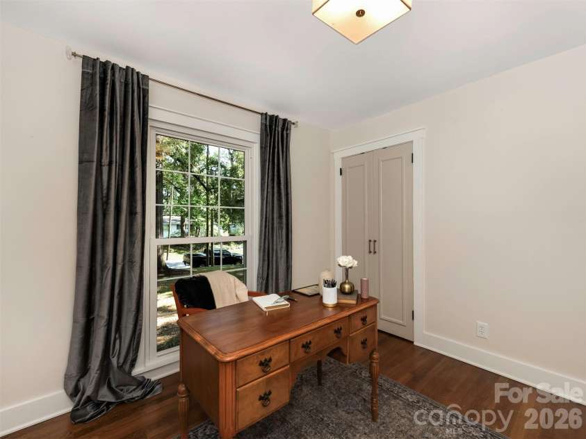 5524 Seacroft Road, Charlotte, NC 28210.  MLS# CAR4417148, YatesRealty ID 51149. 