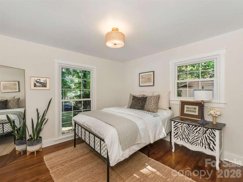 5524 Seacroft Road, Charlotte, NC 28210.  MLS# CAR4417148, YatesRealty ID 51149. 