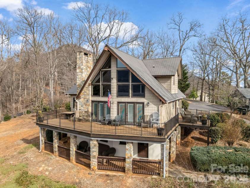 139 Valley View Circle, Lake Lure, NC 28746.  MLS# CAR4329352, YatesRealty ID 5115. 