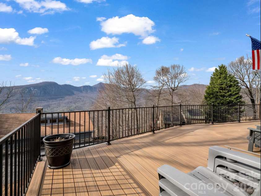 139 Valley View Circle, Lake Lure, NC 28746.  MLS# CAR4329352, YatesRealty ID 5115. 