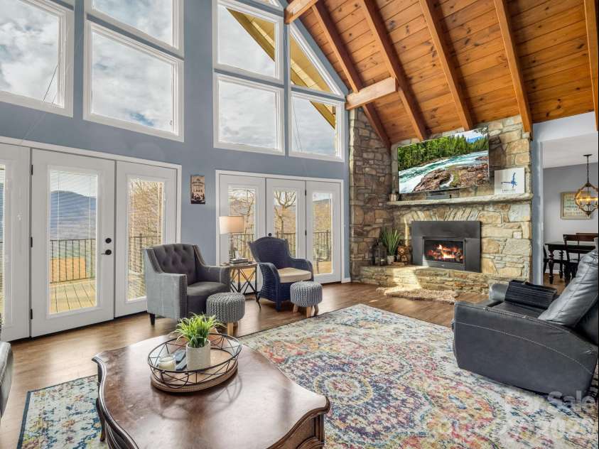 139 Valley View Circle, Lake Lure, NC 28746.  MLS# CAR4329352, YatesRealty ID 5115. 