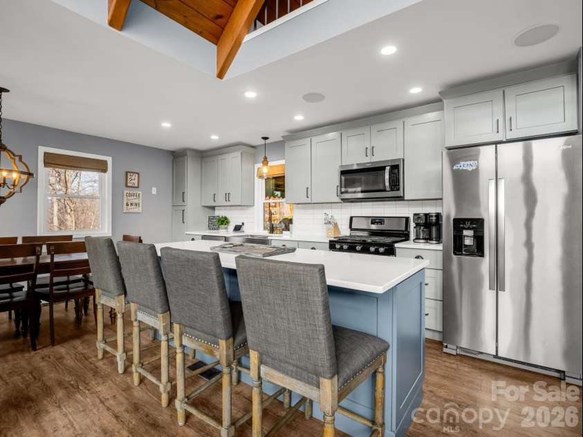 139 Valley View Circle, Lake Lure, NC 28746.  MLS# CAR4329352, YatesRealty ID 5115. 