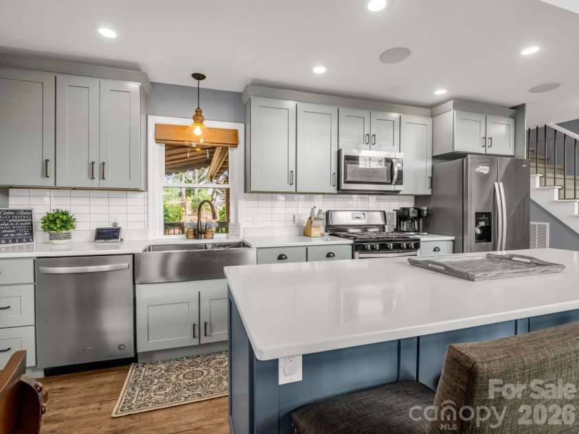 139 Valley View Circle, Lake Lure, NC 28746.  MLS# CAR4329352, YatesRealty ID 5115. 
