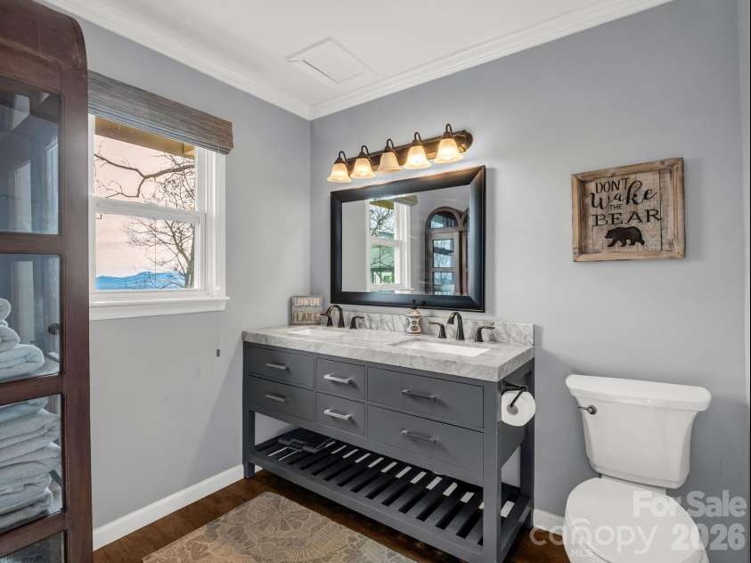 139 Valley View Circle, Lake Lure, NC 28746.  MLS# CAR4329352, YatesRealty ID 5115. 