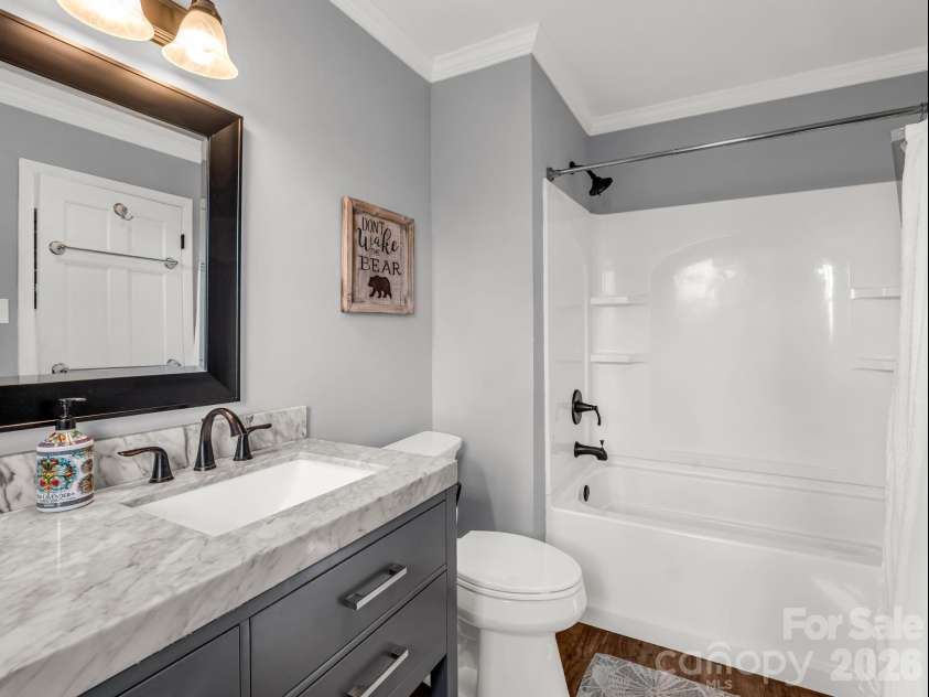 139 Valley View Circle, Lake Lure, NC 28746.  MLS# CAR4329352, YatesRealty ID 5115. 