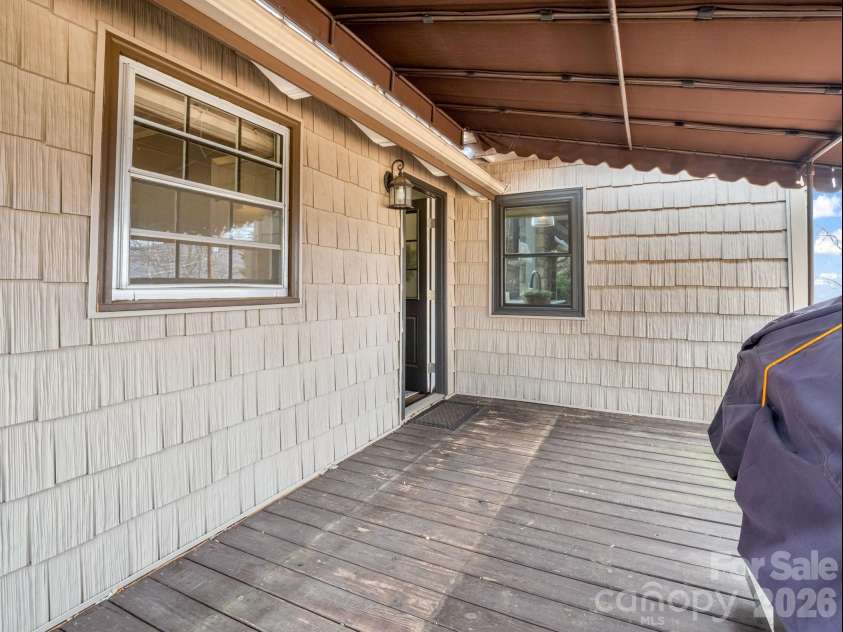 139 Valley View Circle, Lake Lure, NC 28746.  MLS# CAR4329352, YatesRealty ID 5115. 