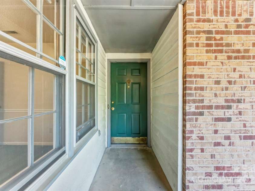 2643 Providence Drive, Gastonia, NC 28052.  MLS# CAR4245799, YatesRealty ID 5115. 