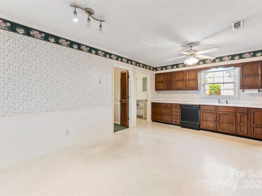 2643 Providence Drive, Gastonia, NC 28052.  MLS# CAR4245799, YatesRealty ID 5115. 