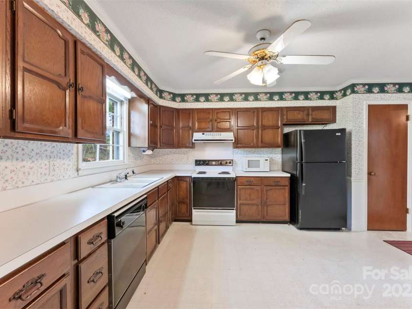 2643 Providence Drive, Gastonia, NC 28052.  MLS# CAR4245799, YatesRealty ID 5115. 