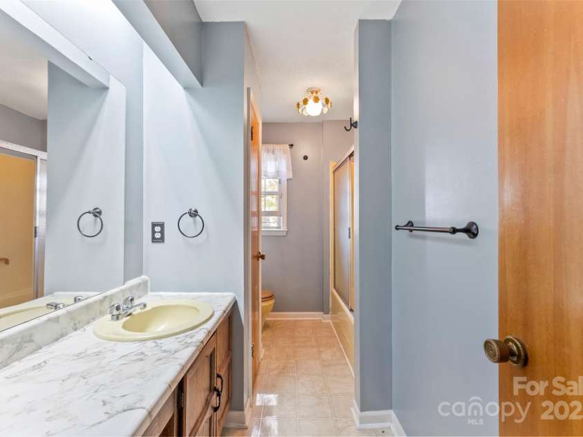 2643 Providence Drive, Gastonia, NC 28052.  MLS# CAR4245799, YatesRealty ID 5115. 