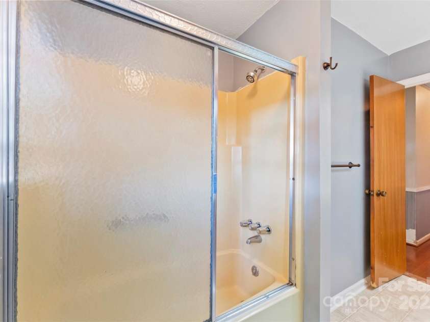 2643 Providence Drive, Gastonia, NC 28052.  MLS# CAR4245799, YatesRealty ID 5115. 