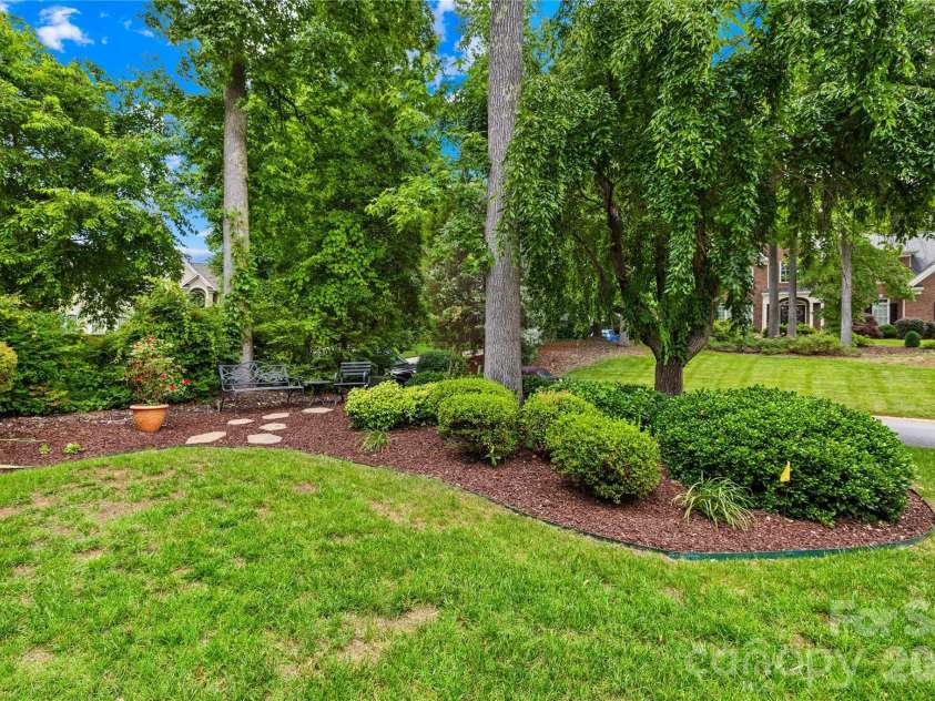 9514 Hayenridge Court, Huntersville, NC 28078.  MLS# CAR4424942, YatesRealty ID 51150. 