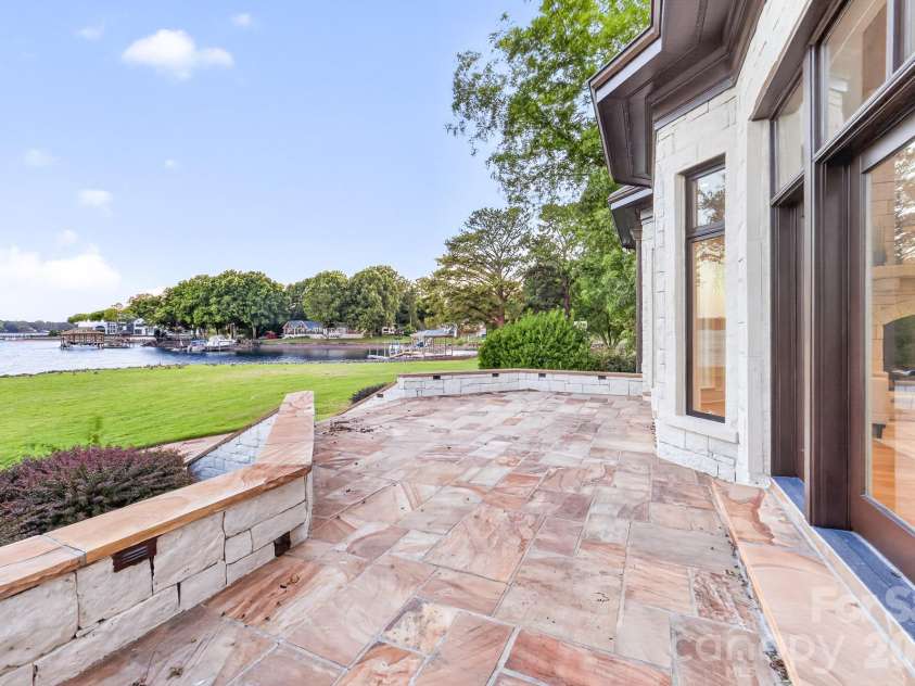 18212 & 18210 Pompano Place, Cornelius, NC 28031.  MLS# CAR4424984, YatesRealty ID 51152. 