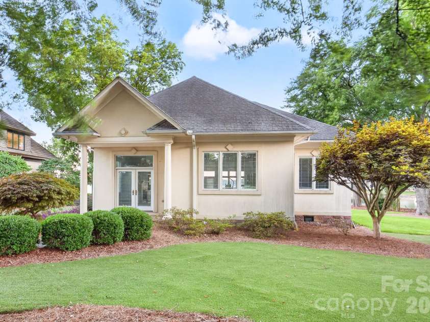 18212 & 18210 Pompano Place, Cornelius, NC 28031.  MLS# CAR4424984, YatesRealty ID 51152. 