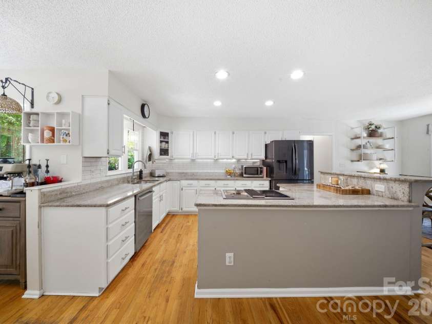 55 Brookside Drive, Columbus, NC 28722.  MLS# CAR4424712, YatesRealty ID 51155. 