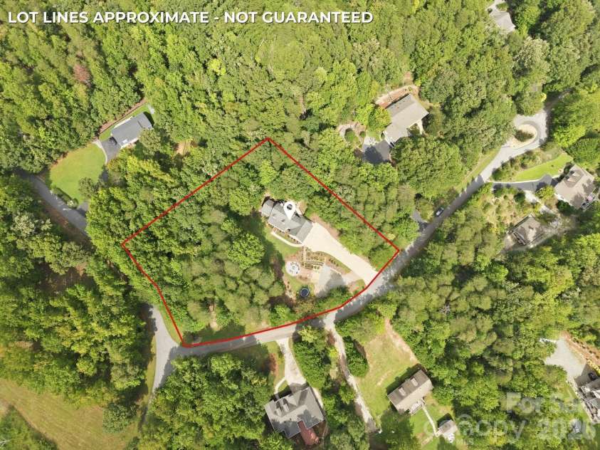 55 Brookside Drive, Columbus, NC 28722.  MLS# CAR4424712, YatesRealty ID 51155. 