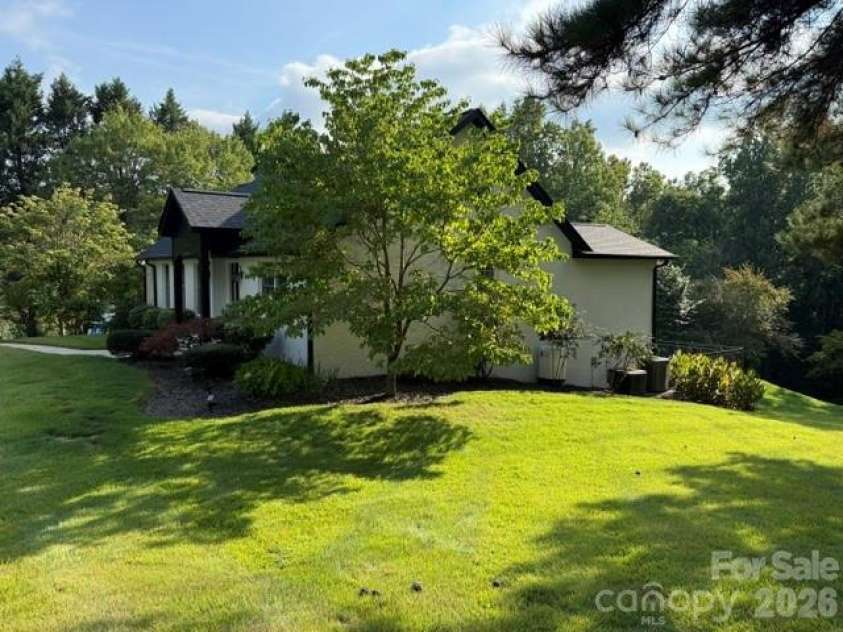 1441 Shirebourn None, Hickory, NC 28602.  MLS# CAR4425423, YatesRealty ID 51156. 