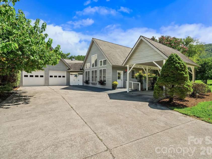 187 Duncan Creek Road, Fletcher, NC 28732.  MLS# CAR4424773, YatesRealty ID 51157. Large, paved driveway & guest house access