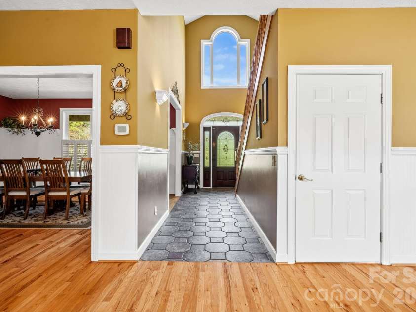 187 Duncan Creek Road, Fletcher, NC 28732.  MLS# CAR4424773, YatesRealty ID 51157. Welcoming entry foyer