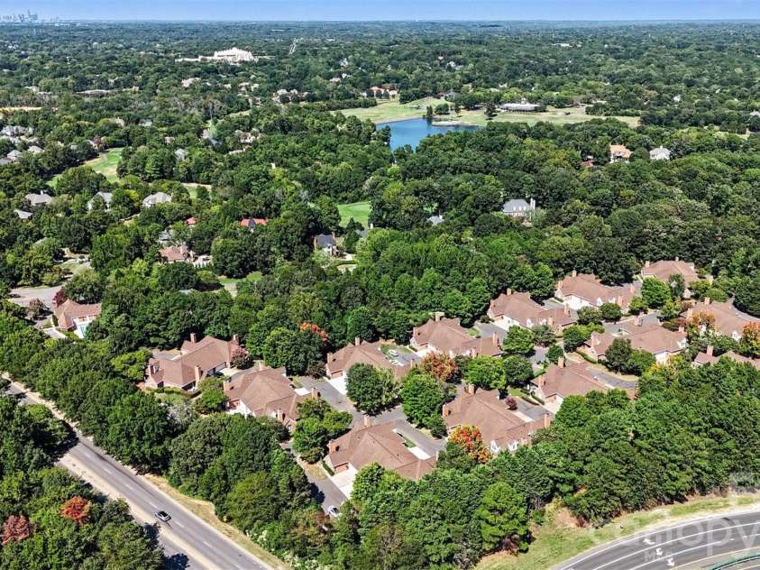 7418 Hurstbourne Green Drive, Charlotte, NC 28277.  MLS# CAR4421004, YatesRealty ID 51158. 