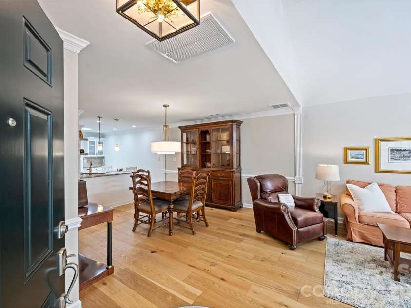 7418 Hurstbourne Green Drive, Charlotte, NC 28277.  MLS# CAR4421004, YatesRealty ID 51158. 