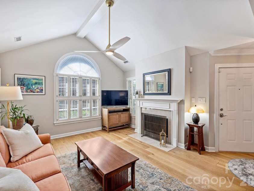 7418 Hurstbourne Green Drive, Charlotte, NC 28277.  MLS# CAR4421004, YatesRealty ID 51158. 