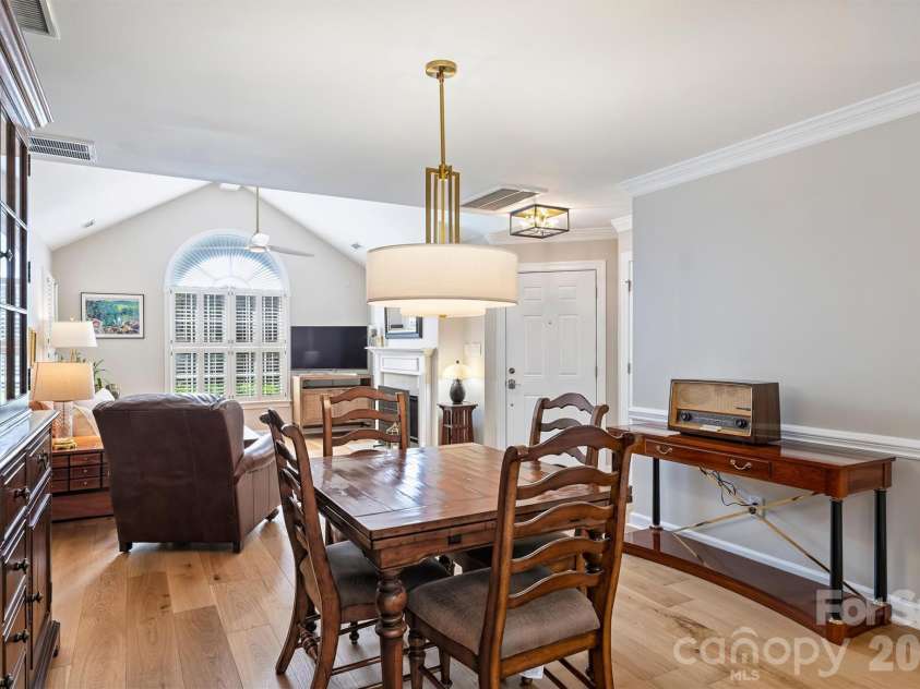 7418 Hurstbourne Green Drive, Charlotte, NC 28277.  MLS# CAR4421004, YatesRealty ID 51158. 