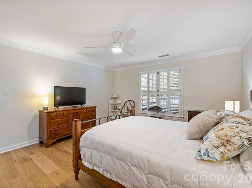 7418 Hurstbourne Green Drive, Charlotte, NC 28277.  MLS# CAR4421004, YatesRealty ID 51158. 