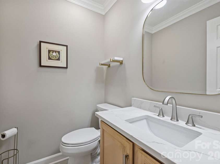 7418 Hurstbourne Green Drive, Charlotte, NC 28277.  MLS# CAR4421004, YatesRealty ID 51158. 