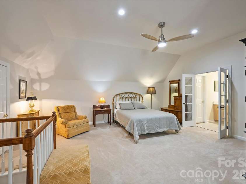 7418 Hurstbourne Green Drive, Charlotte, NC 28277.  MLS# CAR4421004, YatesRealty ID 51158. 