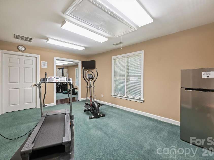 7418 Hurstbourne Green Drive, Charlotte, NC 28277.  MLS# CAR4421004, YatesRealty ID 51158. 
