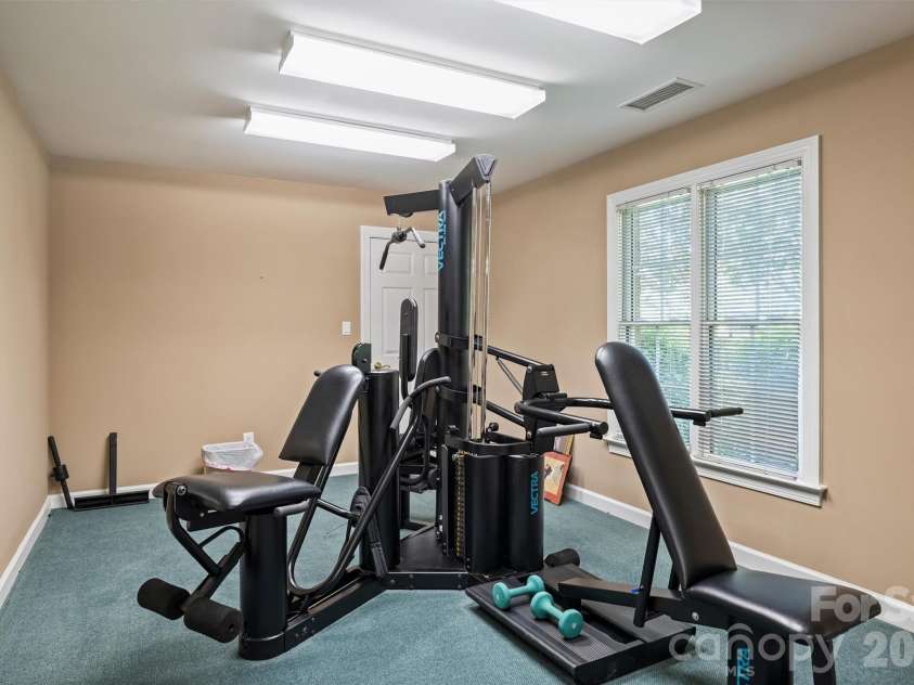 7418 Hurstbourne Green Drive, Charlotte, NC 28277.  MLS# CAR4421004, YatesRealty ID 51158. 