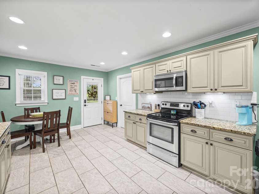 5517 Highway 218 Highway, Monroe, NC 28110.  MLS# CAR4425006, YatesRealty ID 51160. 