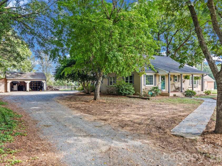 5517 Highway 218 Highway, Monroe, NC 28110.  MLS# CAR4425006, YatesRealty ID 51160. 