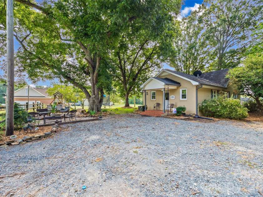 5517 Highway 218 Highway, Monroe, NC 28110.  MLS# CAR4425006, YatesRealty ID 51160. 