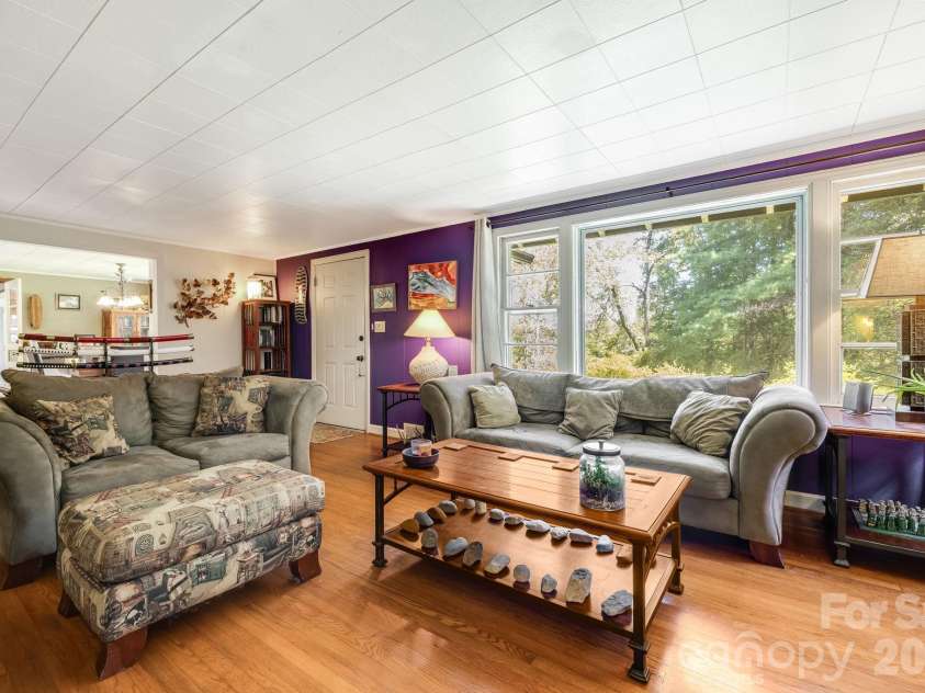258 Old Homestead Road, Hendersonville, NC 28739.  MLS# CAR4424961, YatesRealty ID 51161. 