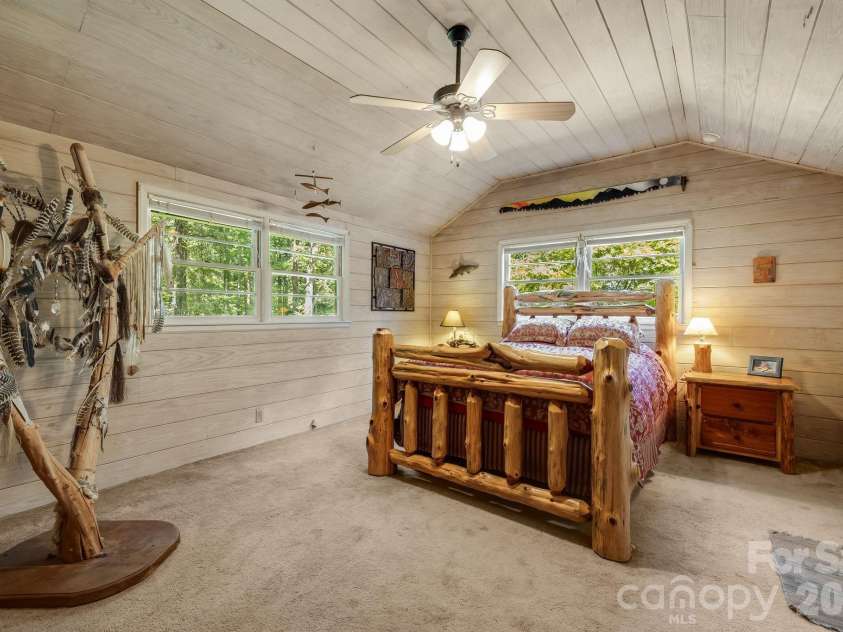 258 Old Homestead Road, Hendersonville, NC 28739.  MLS# CAR4424961, YatesRealty ID 51161. 