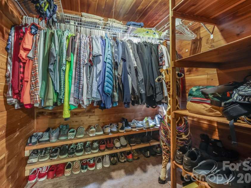 258 Old Homestead Road, Hendersonville, NC 28739.  MLS# CAR4424961, YatesRealty ID 51161. 