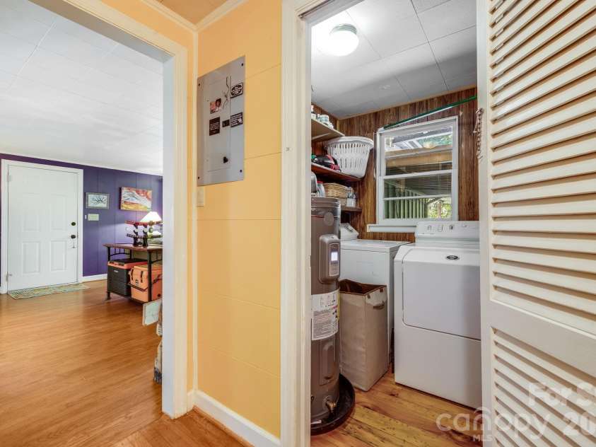 258 Old Homestead Road, Hendersonville, NC 28739.  MLS# CAR4424961, YatesRealty ID 51161. 