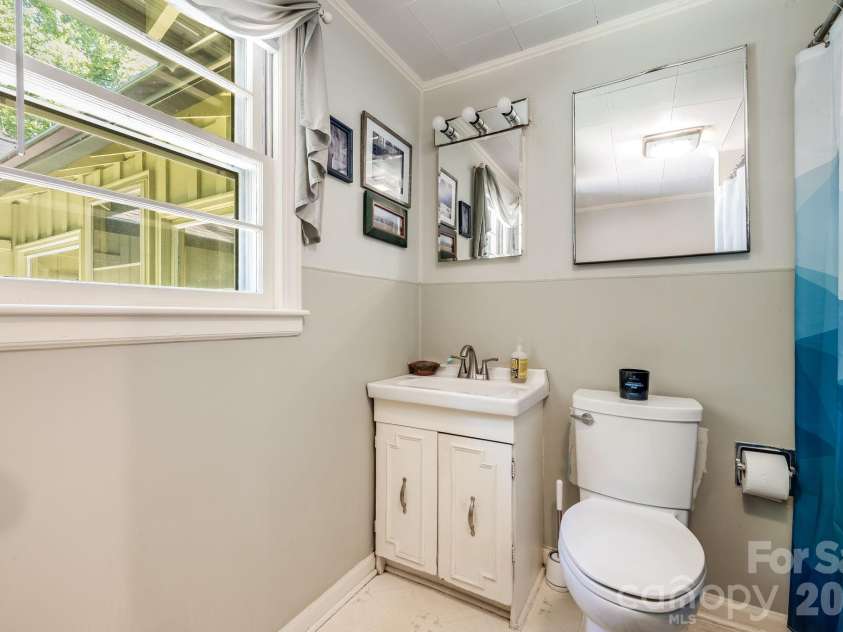 258 Old Homestead Road, Hendersonville, NC 28739.  MLS# CAR4424961, YatesRealty ID 51161. 