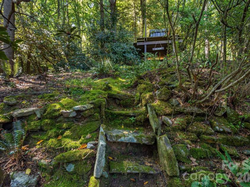 258 Old Homestead Road, Hendersonville, NC 28739.  MLS# CAR4424961, YatesRealty ID 51161. 
