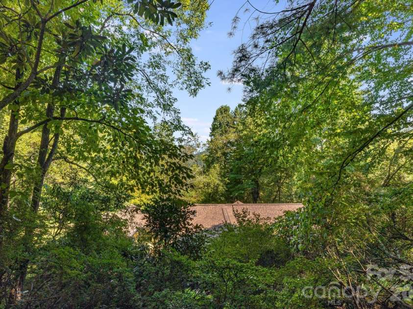 258 Old Homestead Road, Hendersonville, NC 28739.  MLS# CAR4424961, YatesRealty ID 51161. 
