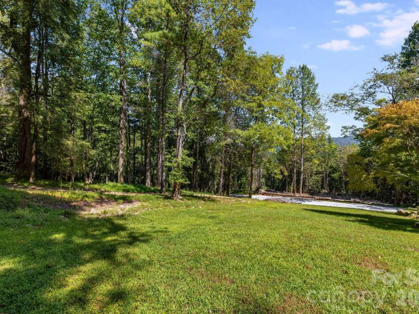 258 Old Homestead Road, Hendersonville, NC 28739.  MLS# CAR4424961, YatesRealty ID 51161. 