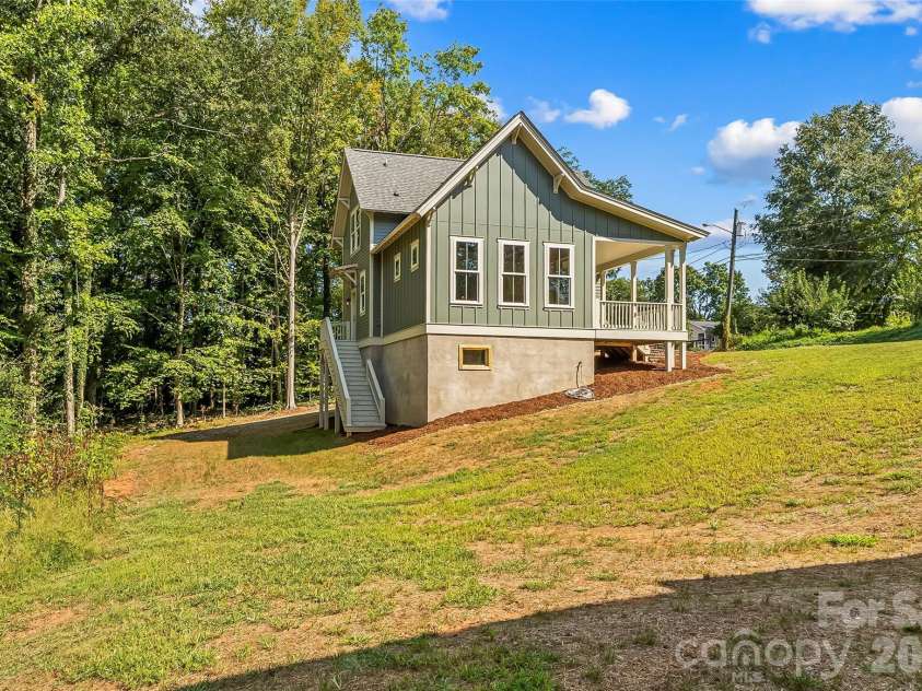 114 Walker Street, Morganton, NC 28655.  MLS# CAR4425265, YatesRealty ID 51162. 