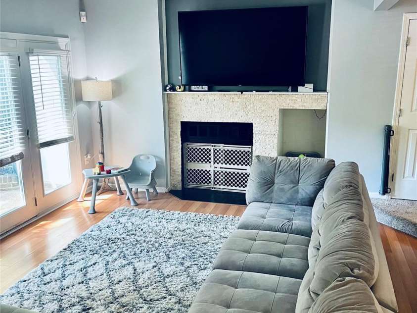 423 8th Street, Charlotte, NC 28202.  MLS# CAR4425095, YatesRealty ID 51164. 