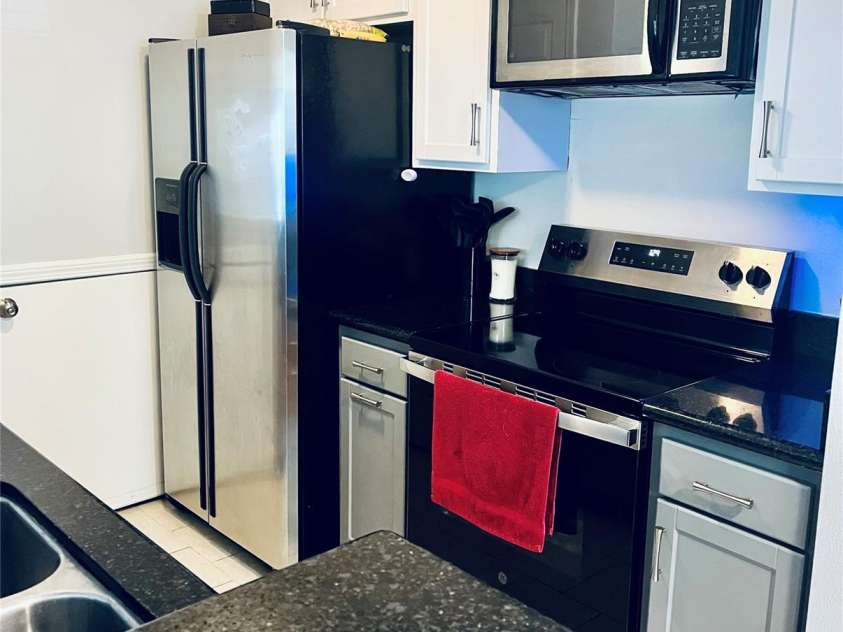 423 8th Street, Charlotte, NC 28202.  MLS# CAR4425095, YatesRealty ID 51164. 