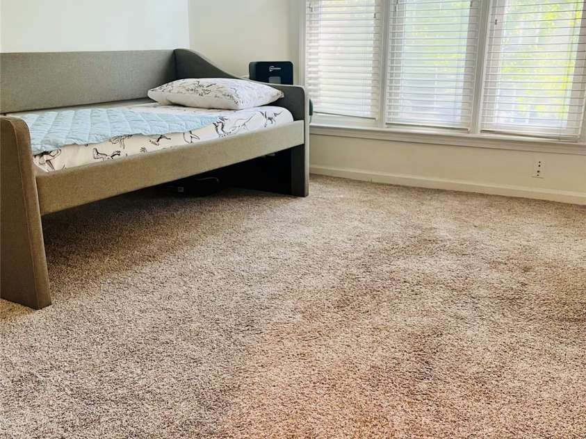 423 8th Street, Charlotte, NC 28202.  MLS# CAR4425095, YatesRealty ID 51164. 