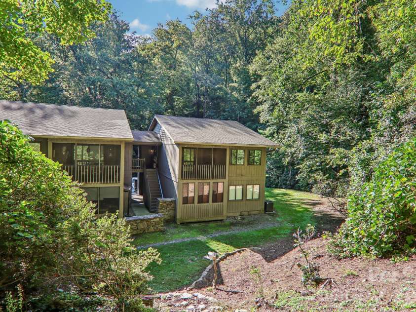 53 Lake Drive, Laurel Park, NC 28739.  MLS# CAR4425310, YatesRealty ID 51166. 